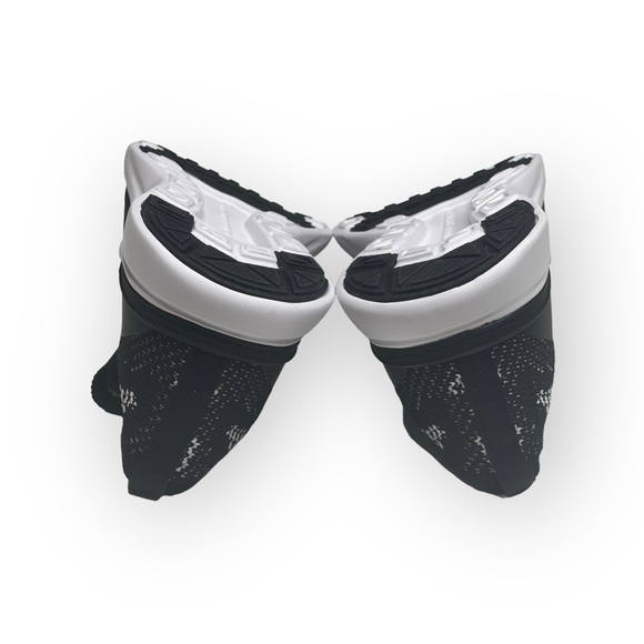 new APL 𖤐 Techloom Bliss Knit Lightweight Running Sneakers 𖤐 Black White 𖤐 6M - Picture 12 of 17